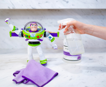 نحوه‌ی نگهداری، تمیز کردن و ضدعفونی کردن اسباب‌بازی‌ها در خانه